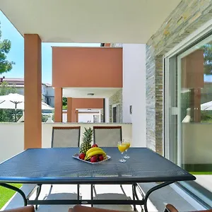 https://two-bedrom-villa-with-jacuzzy-casa4.hotelinzadar.com