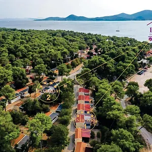 https://estrada-mobile-home.hotelinzadar.com
